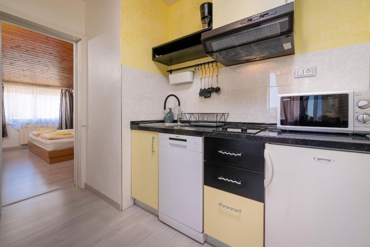 Apartments Miri Vrsar Exterior photo