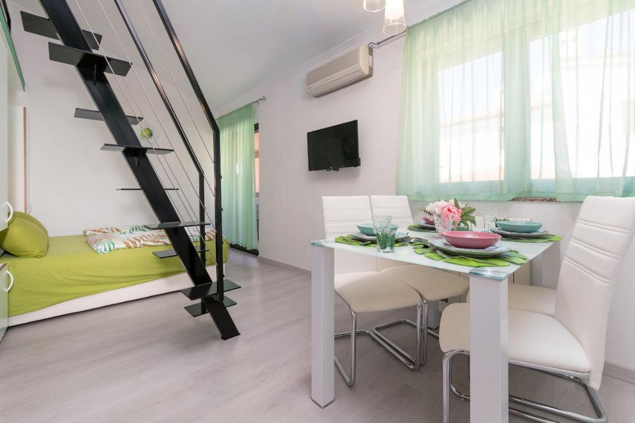Apartments Miri Vrsar Exterior photo